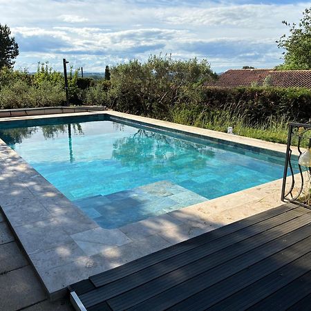 Gite 2 Chambres Avec Piscine Sernhac Exteriör bild