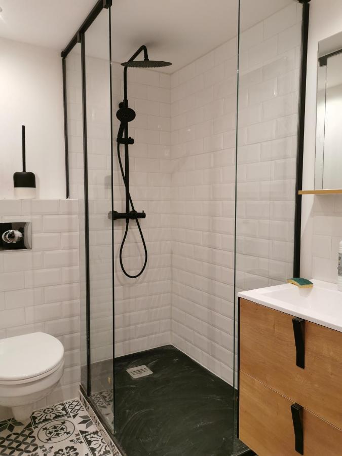 Gite 2 Chambres Avec Piscine Sernhac Exteriör bild